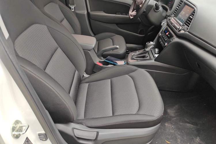 Used Hyundai Elantra (6th Generation / Lingdong) 2018 1.4T Dual-Clutch Xuan Dong · Dynamic Edition Right Front Seat