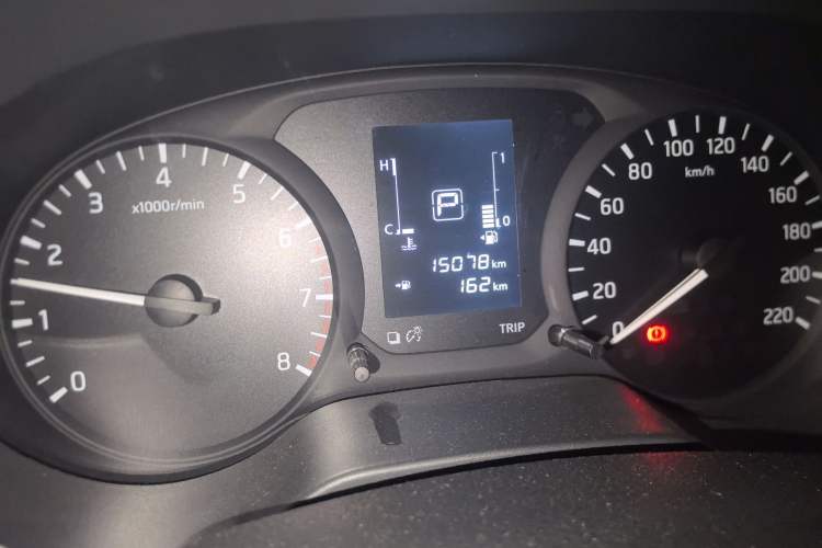 Used Nissan Navara 2017 2.5L Automatic 2WD Luxury Edition QR25