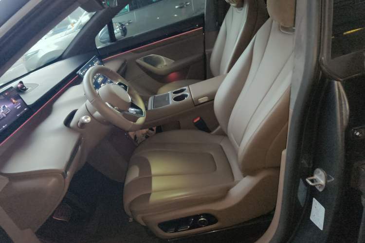 Used Hima Luxeed R7 2025 Range-Extended Version 251 km Max