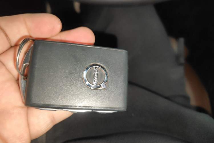 Used Volvo XC60 New Energy 2022 T8 Plug-in Hybrid All-Wheel Drive Smart Luxury Edition Interior 1