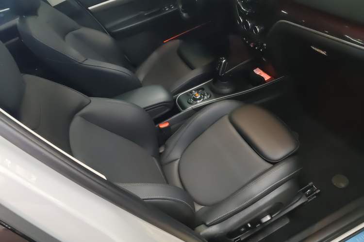 Used MINI Countryman 2022 1.5T COOPER ALL4 Connoisseur Right Front Seat