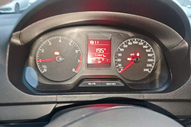 Used Volkswagen Jetta 2015 Value Edition 1.6L Manual Fashionable Style
