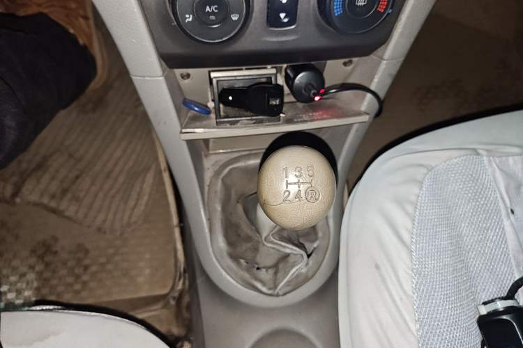 Used FAW Xiali N5 2011 1.0L Manual Standard Edition
