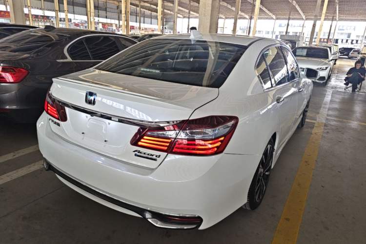 Used Honda Accord 2016 Hybrid 2.0L Rui Ling Edition
