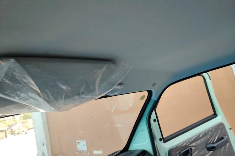 Used REACH MINI Truck 2023 140km Long Wheelbase Van Ambition Version
