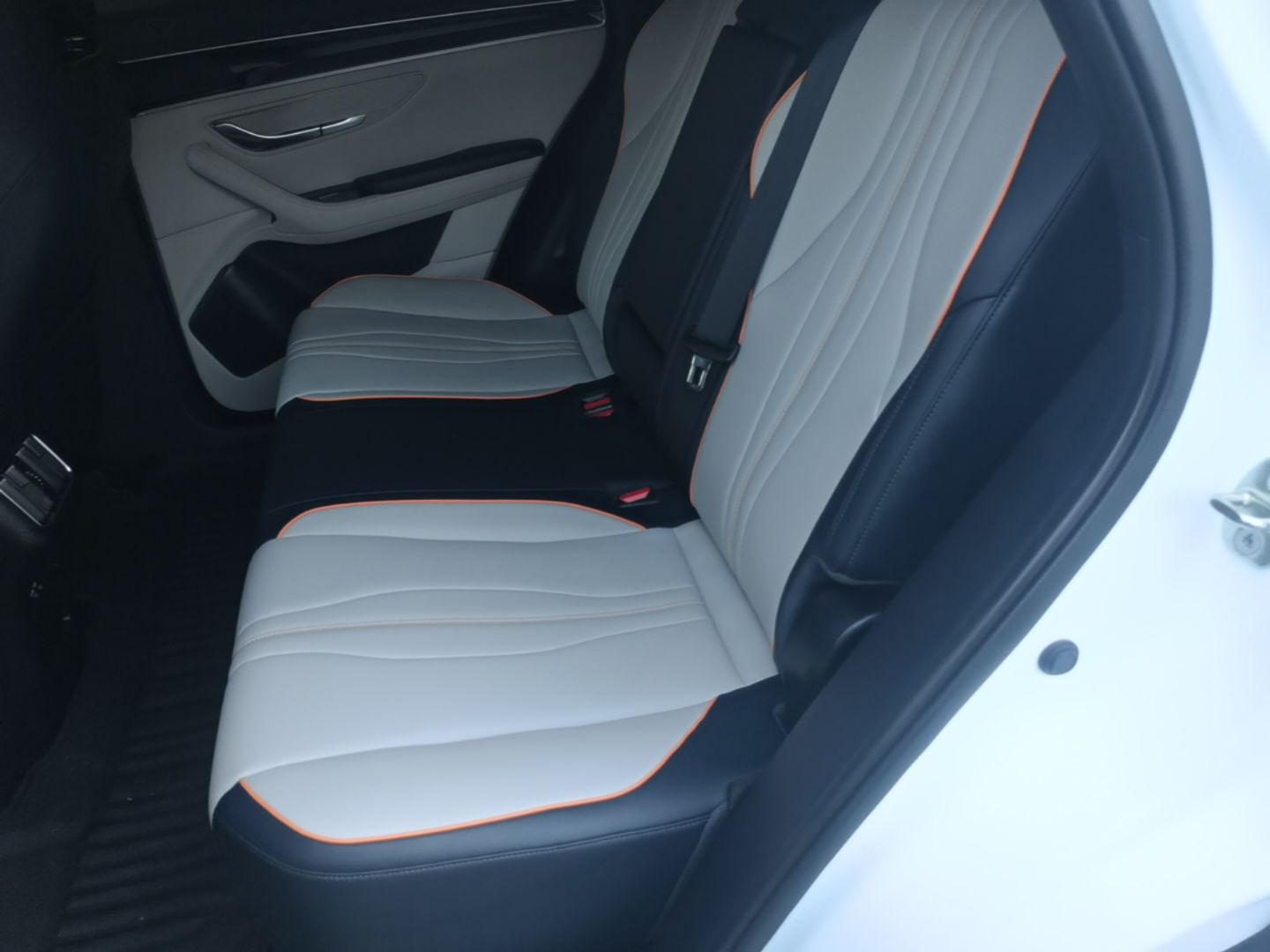 BYD Song PLUS New Energy 2024 Honor Edition EV 520km Luxury Model — снимка 20
