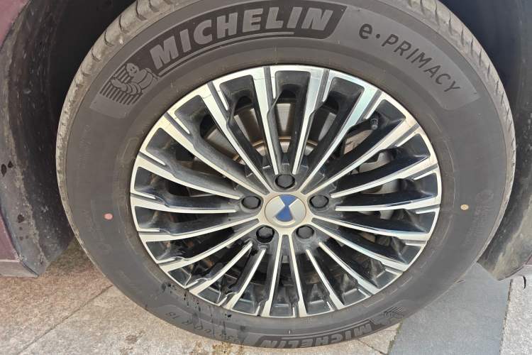 Used Denza D9 2022 EV 600 Four-Wheel Drive Prestige Model
