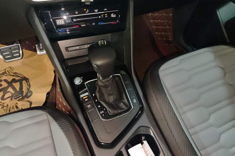 Used Volkswagen Tiguan X 2023 Revised Version 330TSI Two-Wheel Drive Enjoyment Edition Gear Lever