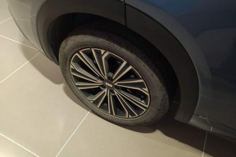 Used Geely Galaxy Galaxy Xingjian 7 EM-i 2025 120km Flagship Edition