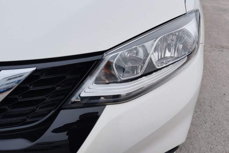 Used Nissan Tiida 2020 1.6L CVT Cool Edition
