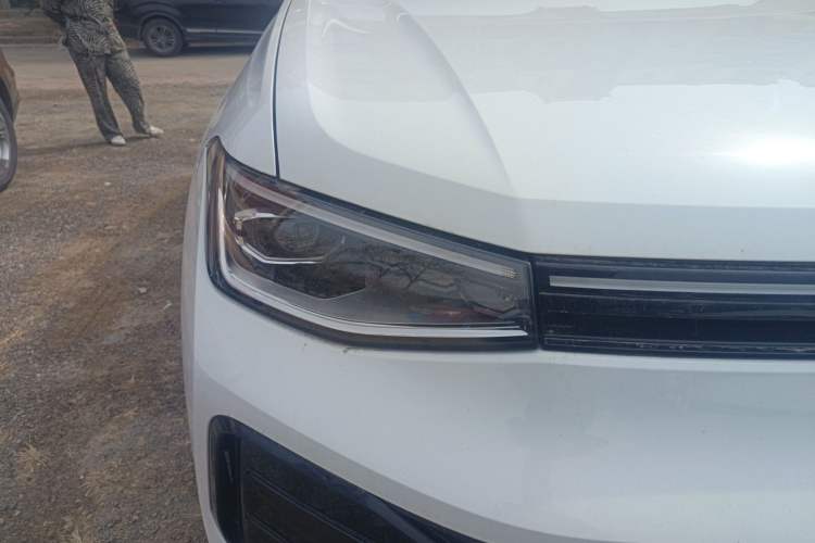 Used Volkswagen Tharu 2025 New Sharp 1.5L Ambitious Edition Right Front Headlight