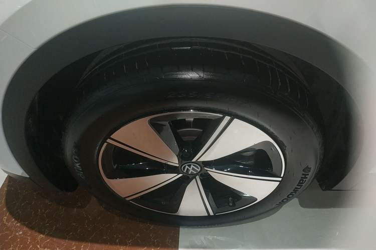 Used Volkswagen ID.4 X 2025 Smart Version Pure & Intelligent Enjoyment Edition Left Front Wheel Hub