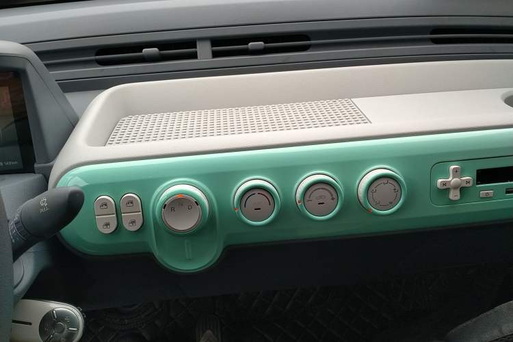 Used Bestune Pony 2024 170km Vitality Horse Audio And AC Panel