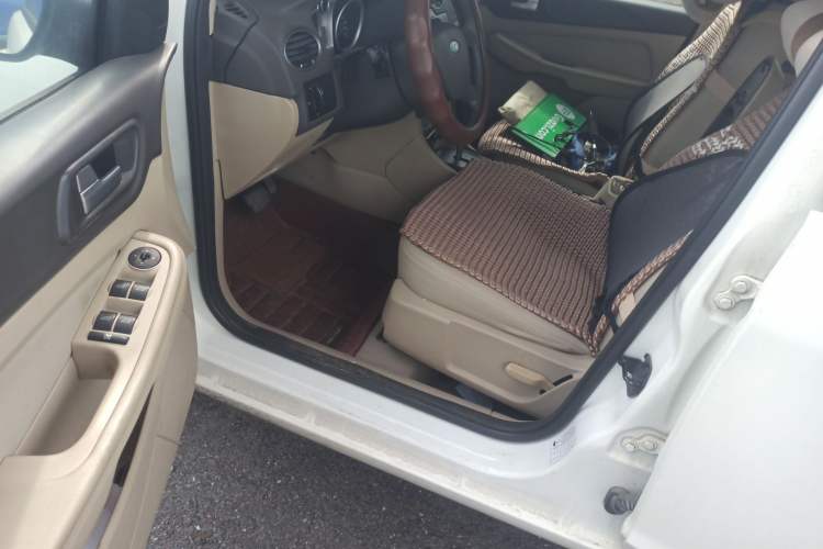 Used Ford Focus 2013 Sedan Classic 1.8L Automatic Millionth Anniversary Edition Driver Seat