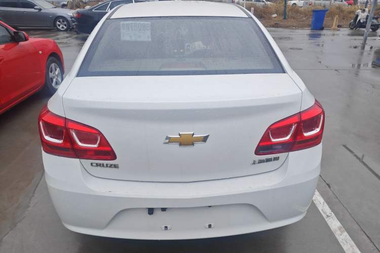 Used Chevrolet Cruze 2015 1.5L Classic SL MT
