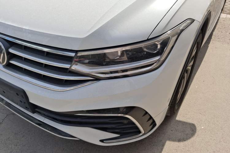 Used Volkswagen Tiguan L 2024 Outstanding Model 330TSI Automatic Two-Wheel Drive R-Line Dragon Glory Edition
