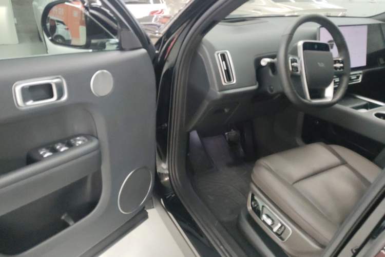 Used Li Auto L8 2023 Air model