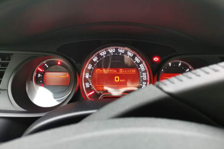 Used Citroen C5 2011 Dongfang Zhilü 2.3L Automatic Zunyu Model Instrument Cluster