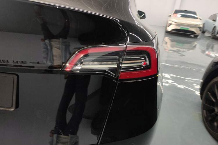 Used Tesla Model Y 2021 Standard Range Rear-Wheel Drive Version