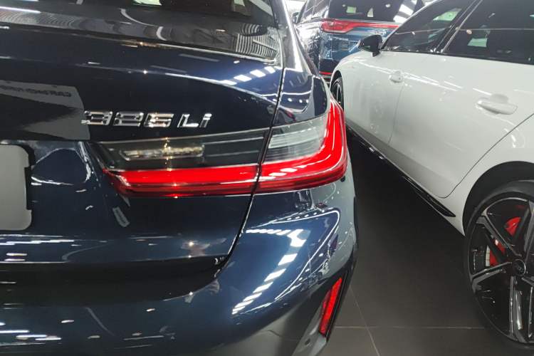 Used BMW 3 Series 2023 325Li M Sport Night Edition Package Exterior 3