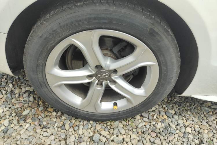 Used Audi A5 2014 Coupe 45 TFSI Right Rear Wheel Hub