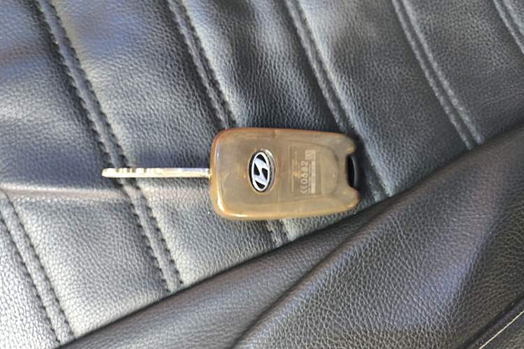 Used Hyundai Verna (older generation) 2016 1.4L Manual Smart GLS Trim
