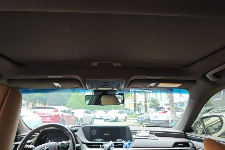 Used Lexus ES 2020 200 Excellence Edition
