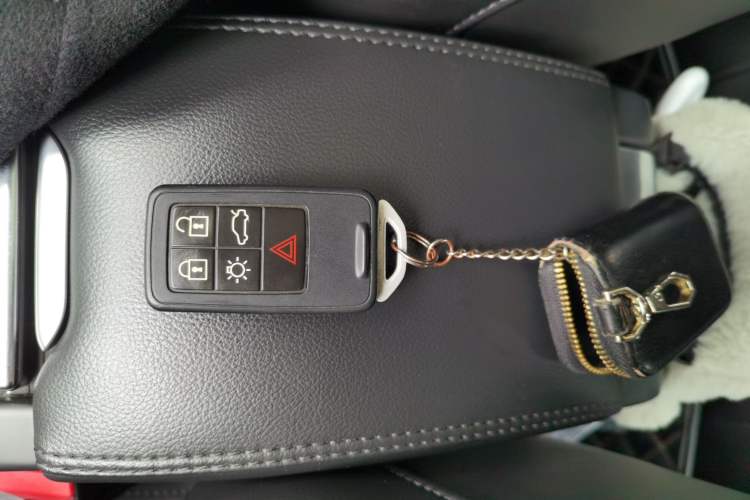 Used Volvo XC60 2017 T5 Smart Upgrade Edition