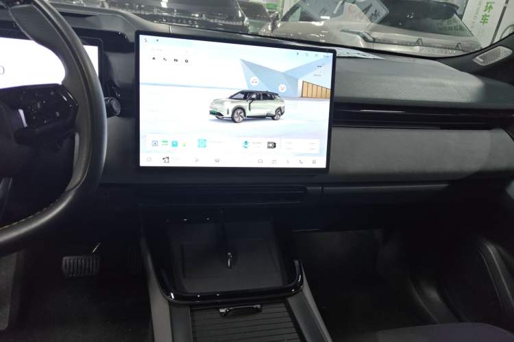 Used Lynk & Co 08 EM-P 2025 245km Ultra-Long Range Halo
