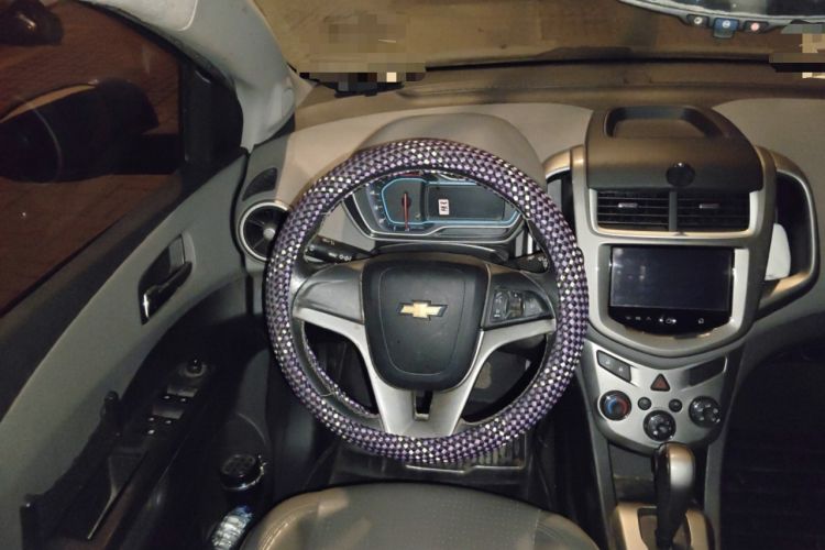 Used Chevrolet Aveo Sonic 2014 Sedan 1.6SX AT Fashion Edition Steering Wheel