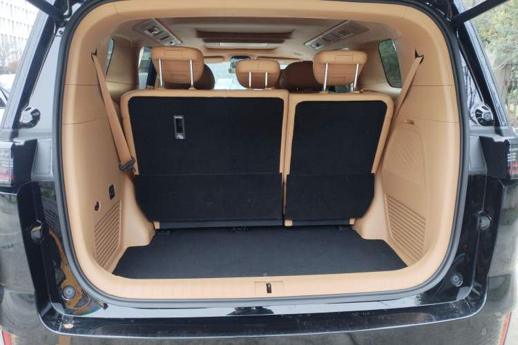 Used VOYAH Dream 2024 PHEV Ultra-Long Range Flagship Edition