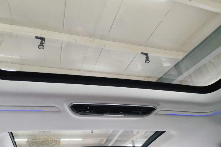 Used Buick Century 2023 2.0T Seven-Seater Yinshi Edition Headliner