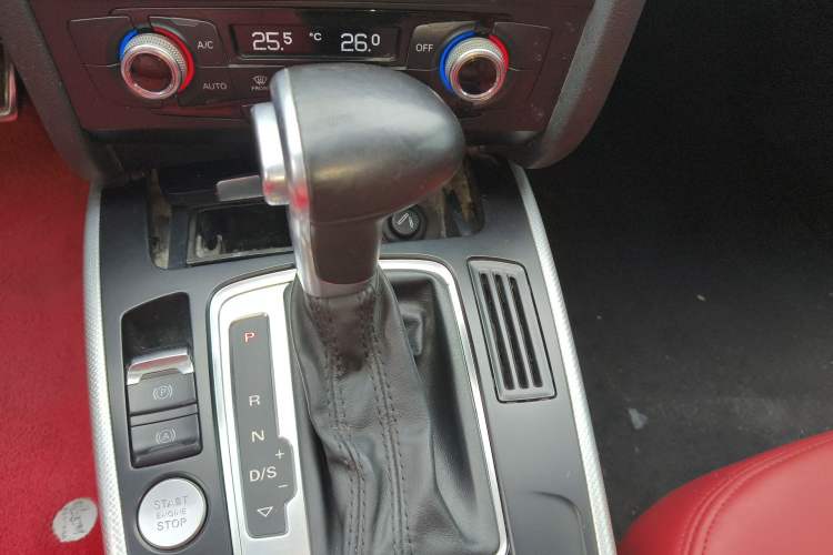 Used Audi A4L 2016 35 TFSI Collector's Edition Automatic Standard Model
