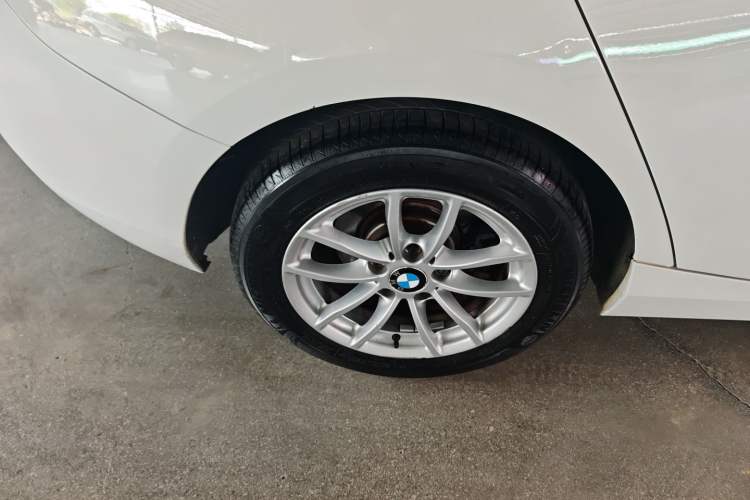 Used BMW 1 Series 2016 118i Leading Model Exterior 5