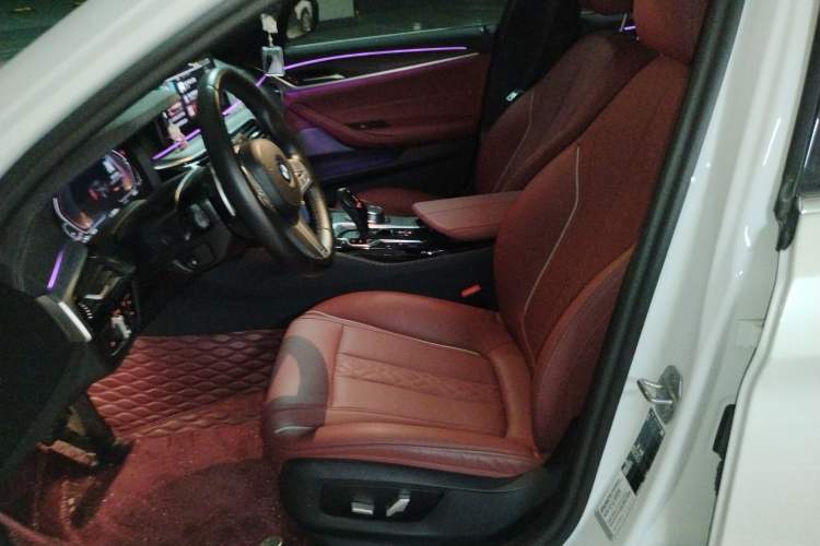 Used BMW 5 Series 2023 530Li Leading Model M Sport Package Left Front Seat