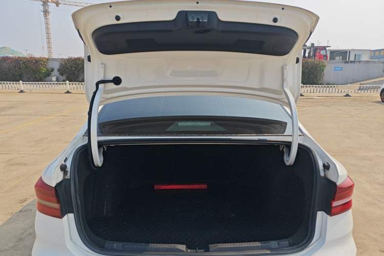 Used Volkswagen Lavida 2019 1.5L Automatic Fashion Edition China VI
