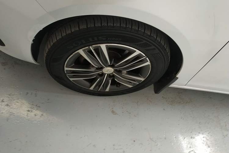 Used Peugeot 308 2018 230THP Automatic Luxury Edition Left Front Wheel Hub