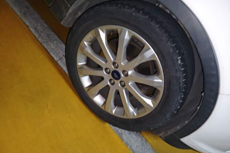 Used Ford Kuga 2013 1.6L GTDi 4x4 Elite Model