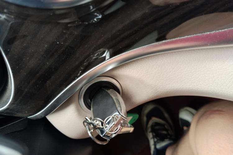 Used Mercedes-Benz V-Class 2017 V 260 Avantgarde Edition