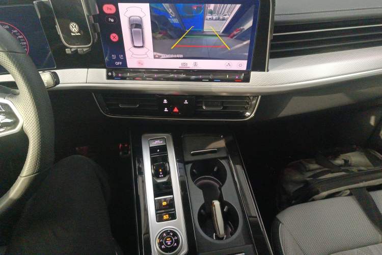 Used Volkswagen Tavendor 2023 380TSI Four-Wheel Drive R-Line Cruise Edition