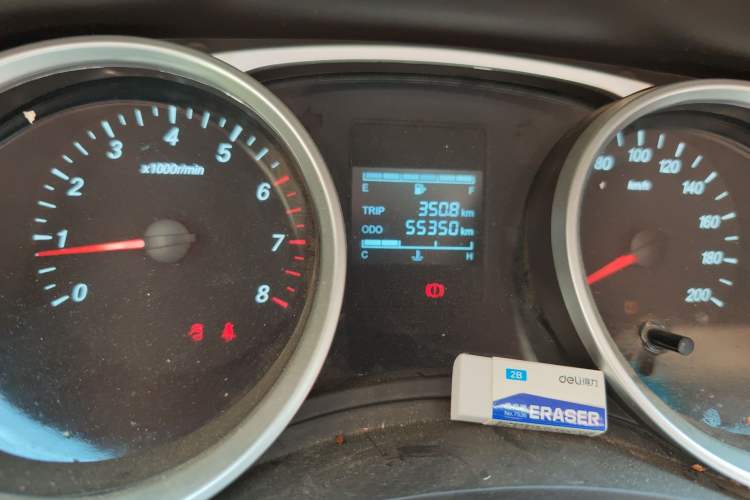 Used Wuling Hongguang 2021 1.5L S Comfort Edition LAR Odometer Close Up
