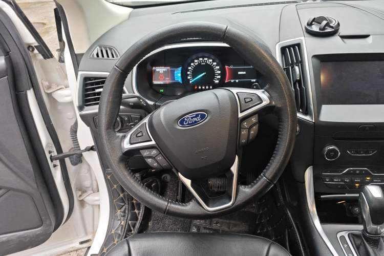 Used Ford Edge 2018 EcoBoost 245 Two-Wheel-Drive Titanium 7-Seater China V Standard