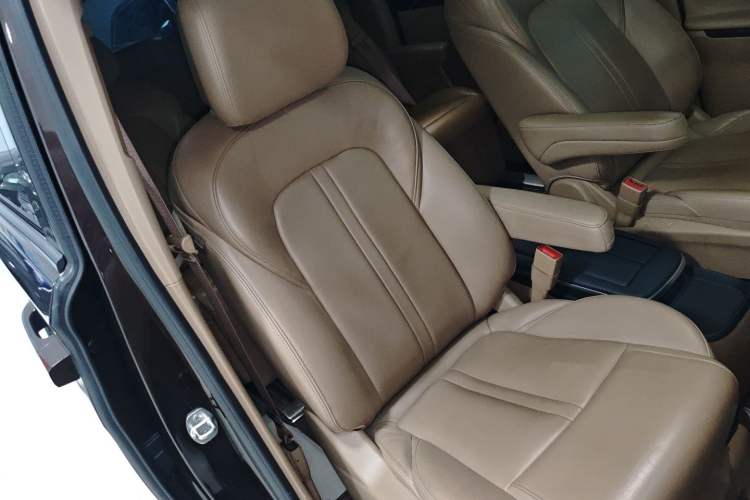 Used Buick GL8 2020 ES Land Cruiser 653T Luxury Edition
