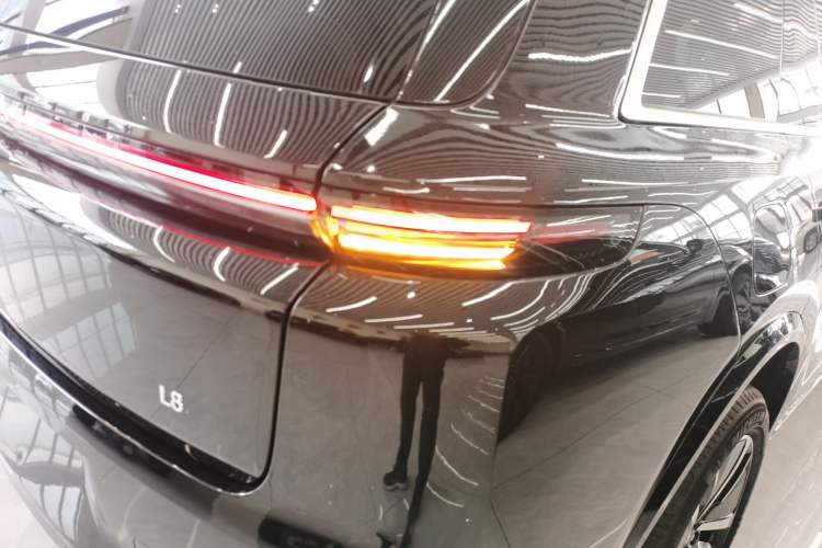 Used Li Auto L8 2024 Pro Model
