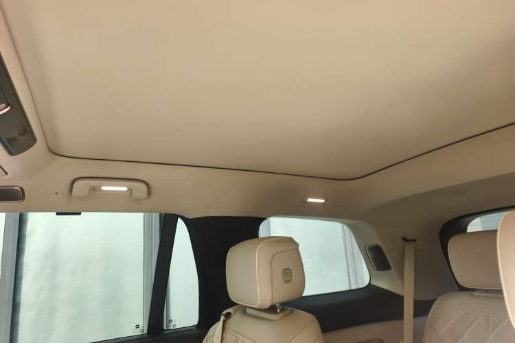 Used Nio ES8 2026 Model 6-seat Executive Luxury Edition Headliner