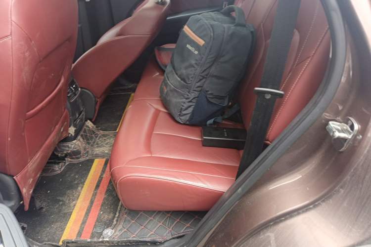 Used Roewe RX5 2016 30T Four-Wheel Drive Automatic Internet Smart Luxury Edition Left Rear Seat