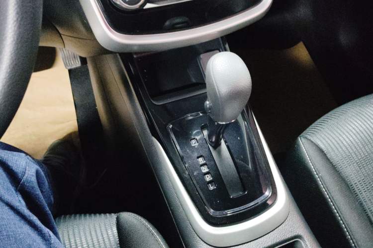 Used Nissan Tiida 2016 1.6L CVT Cool Dynamic Edition
