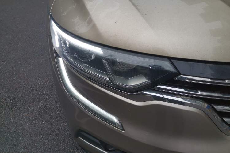 Used Renault Koleos 2017 2.0L Two-Wheel-Drive Leading Edition