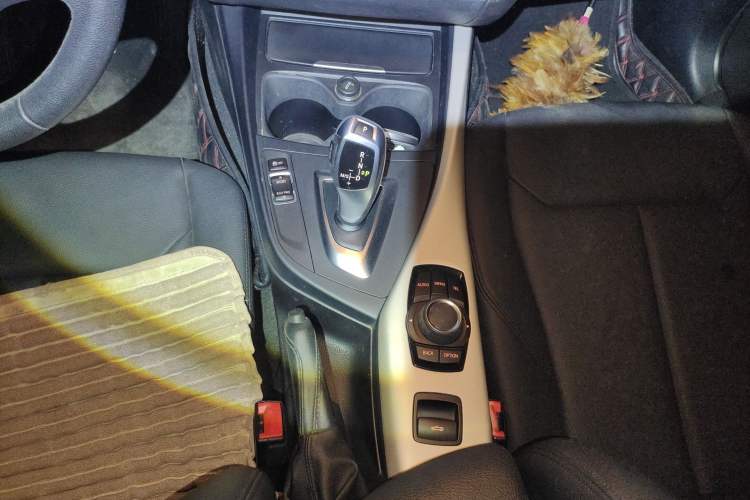 Used BMW 2 Series 2015 218i Convertible Coupe Gear Lever