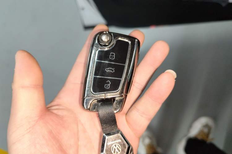 Used Volkswagen Tiguan L 2024 330TSI Automatic Two-Wheel Drive Smart Edition Vehicle Key